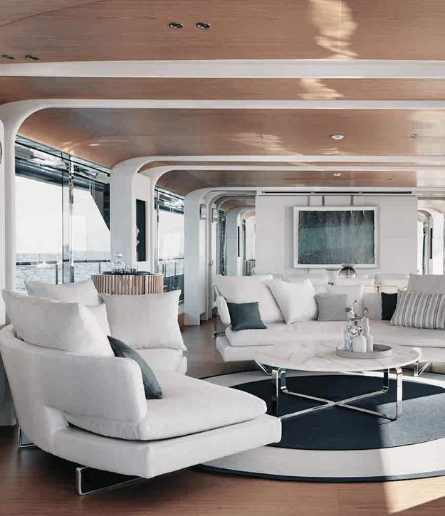 Motopanfilo 37M Benetti  | Design Lazzerini Pickering