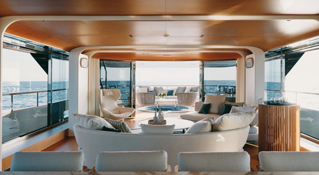 Motopanfilo 37M Benetti  | Design Lazzerini Pickering